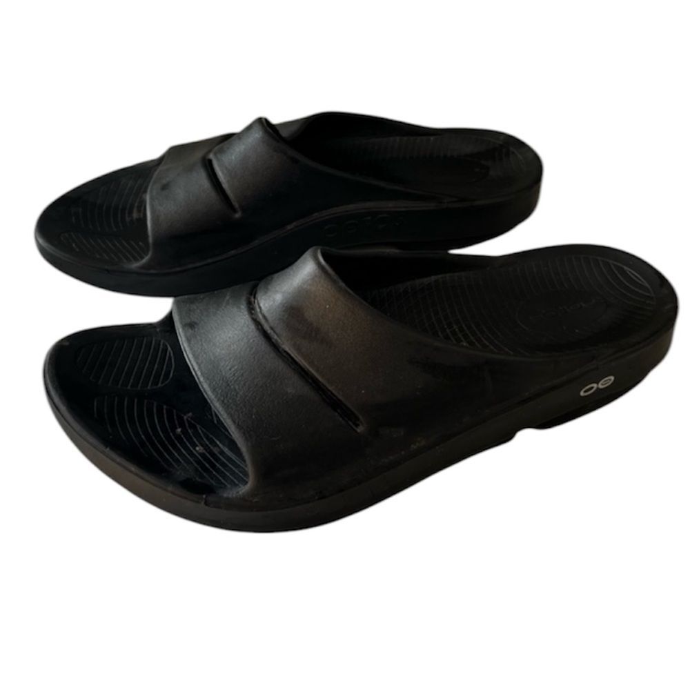 OOFOS Women's Classic Black Slide Sandals